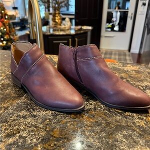 Lucky Brand Women’s Dark Burgundy Chukka Boots